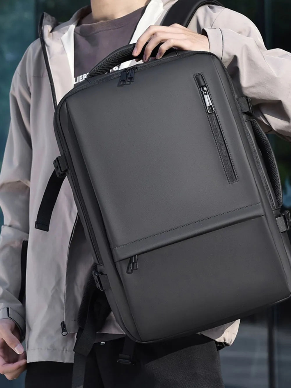 Multi-Pocket Backpack with Adjustable Straps – Functional Daypack for Travel & Everyday Use