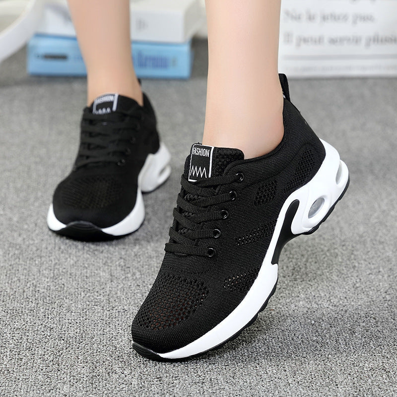 Lightweight flyknit running shoes