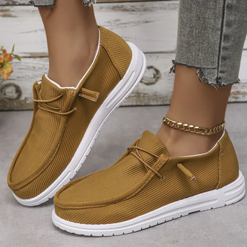 Casual low-top round toe sneakers