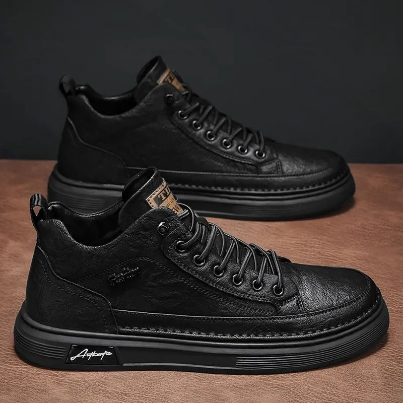 Urban wear black sneakers