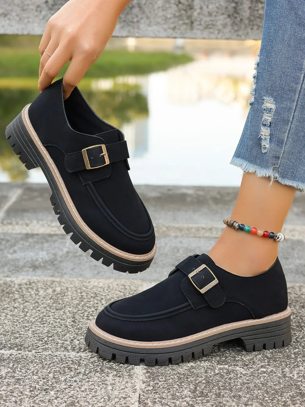 Comfortable everyday loafers
Women’s PU leather buckle shoes
Versatile buckle loafers
Casual PU leather footwear
Unisex round toe loafers
Stylish office-ready loafers
