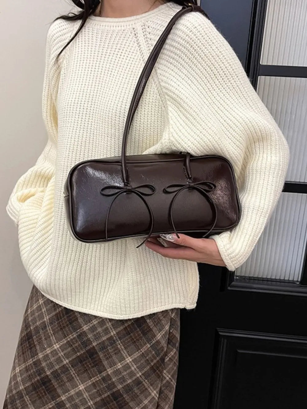 Crossbody bag with bow accent