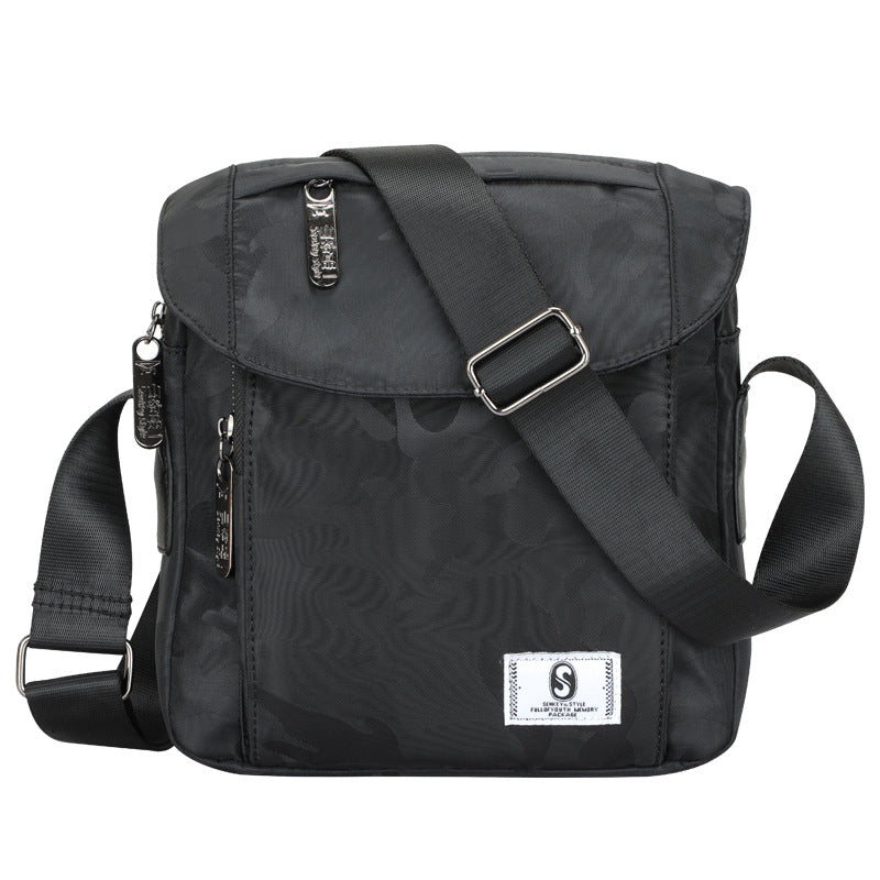 Everyday use shoulder bag for men