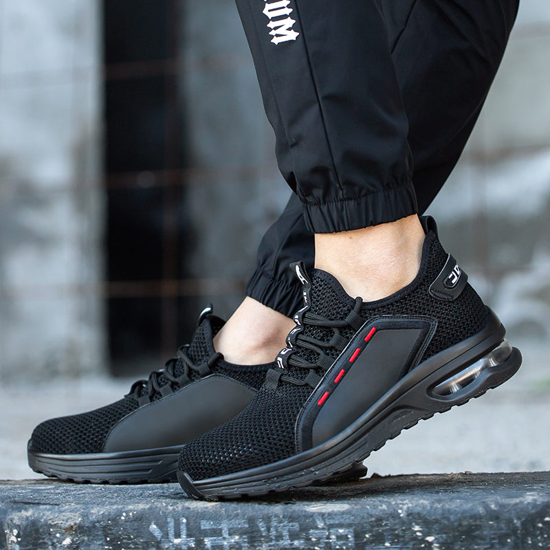 Work shoes with puncture-proof sole