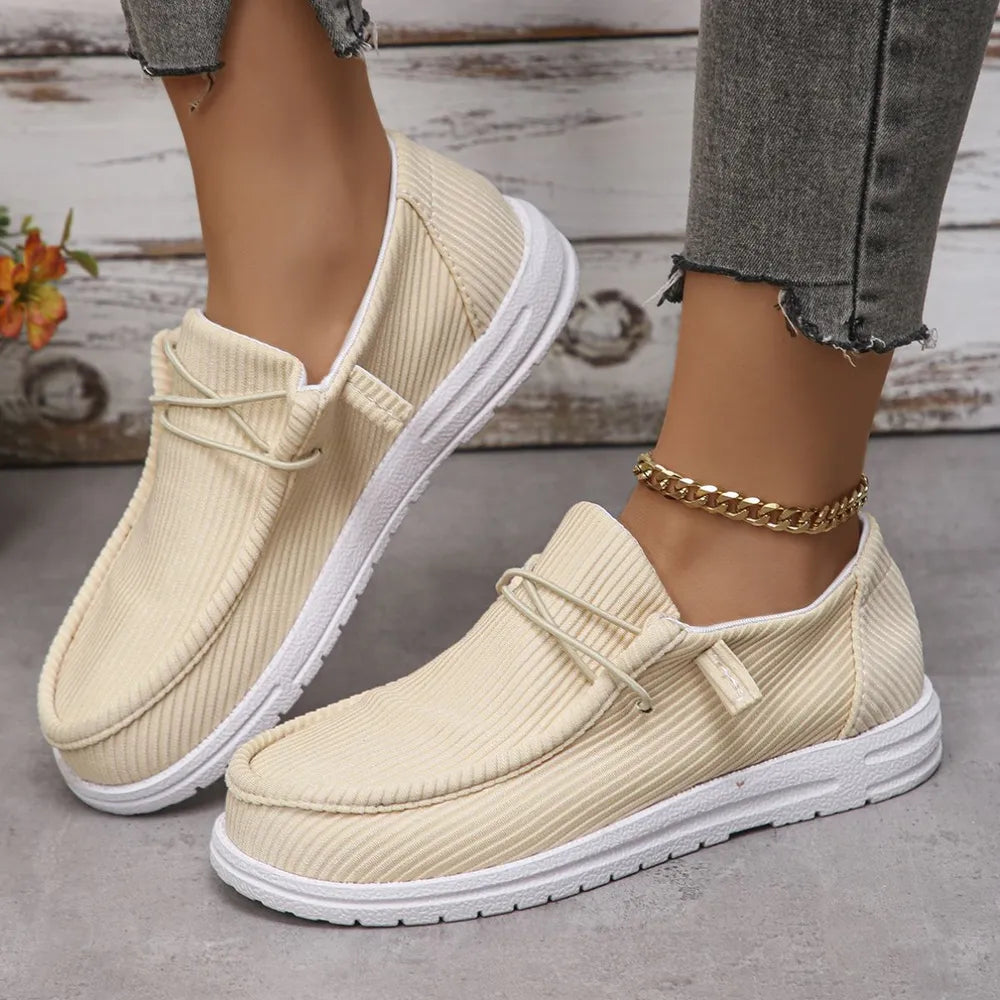 Unisex canvas shoes with flat sole