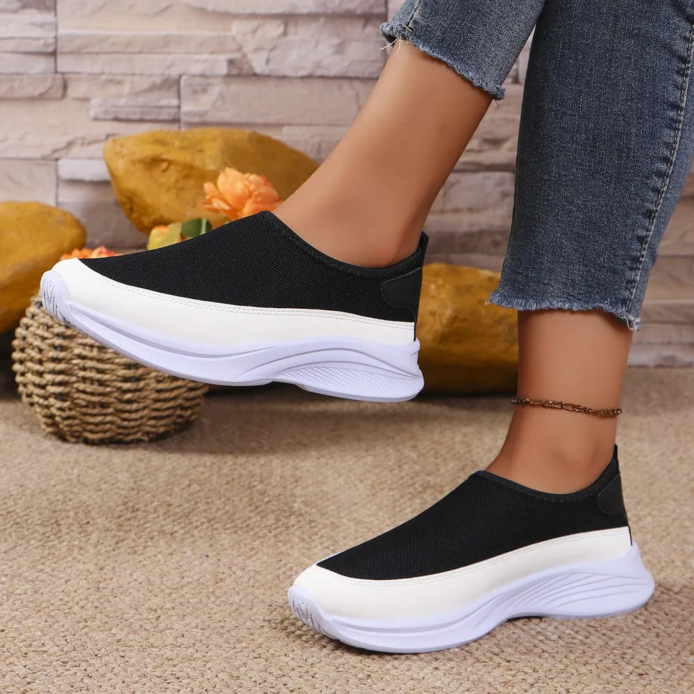 Mesh walking shoes for daily wear
Trendy flat slip-ons with contrast details
Comfortable breathable flats
Travel-friendly mesh shoes
Mesh contrast casual footwear