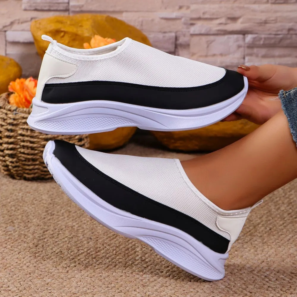 Women’s mesh contrast flat slip-ons