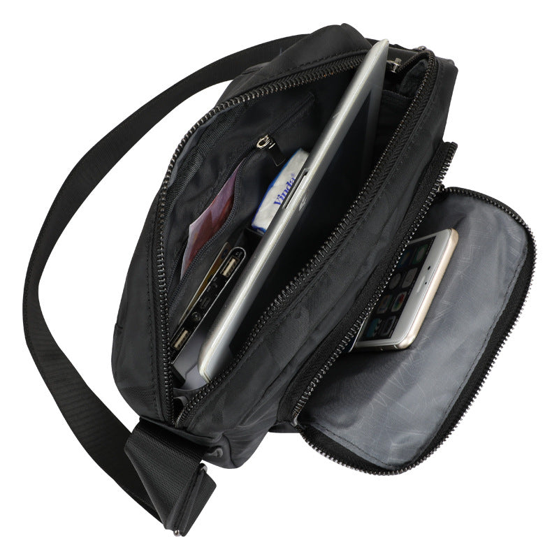 Black one-shoulder messenger bag for men