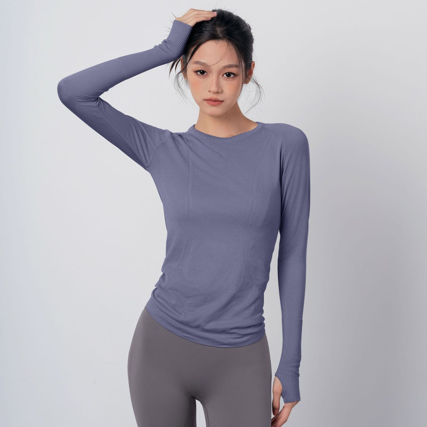 Stretchy training shirt for women