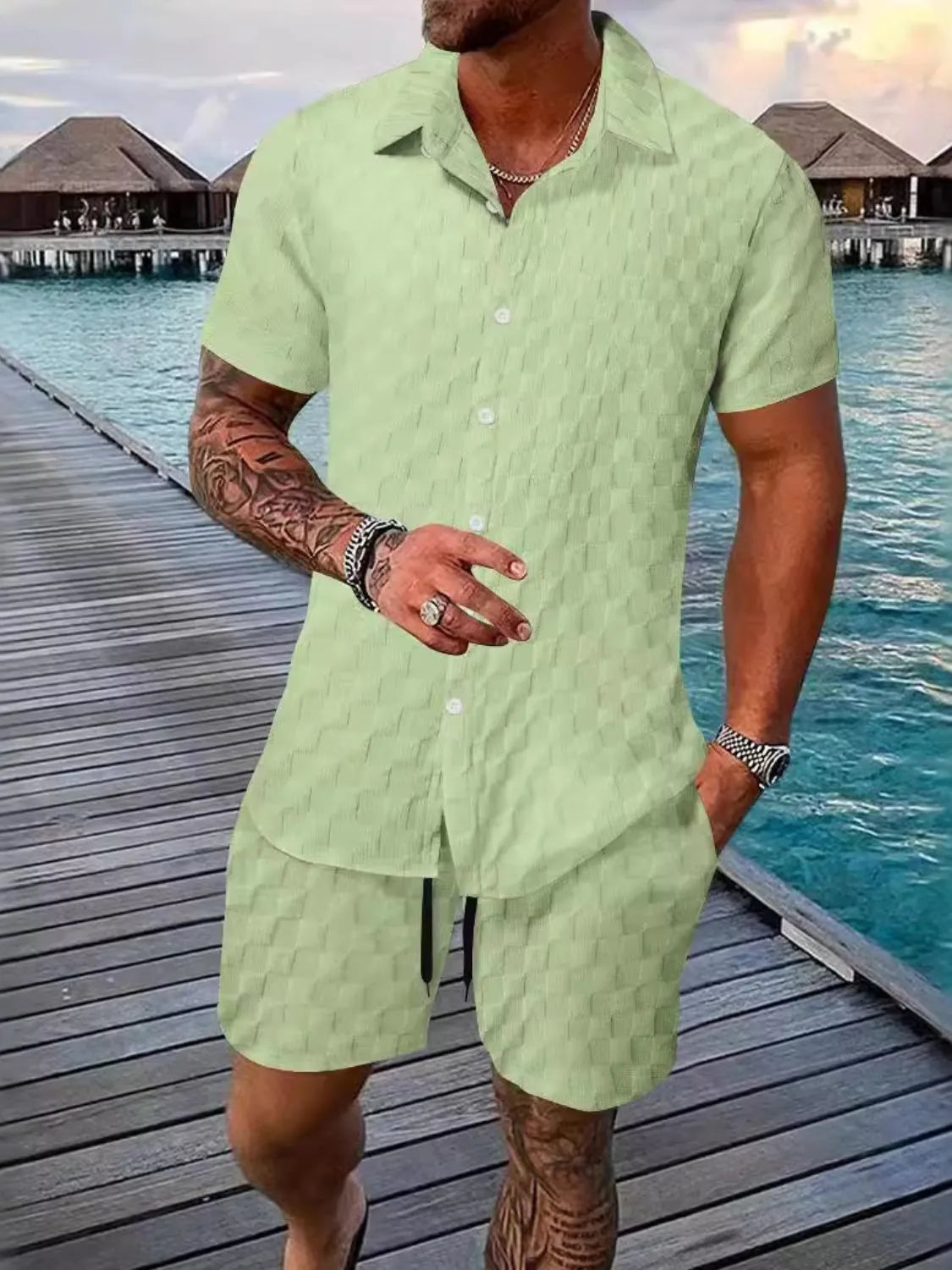 Relaxed-fit summer outfit for plus size men
d3b81931-c905-42ce-9f86-99bc9e13e57a-Max-Origin