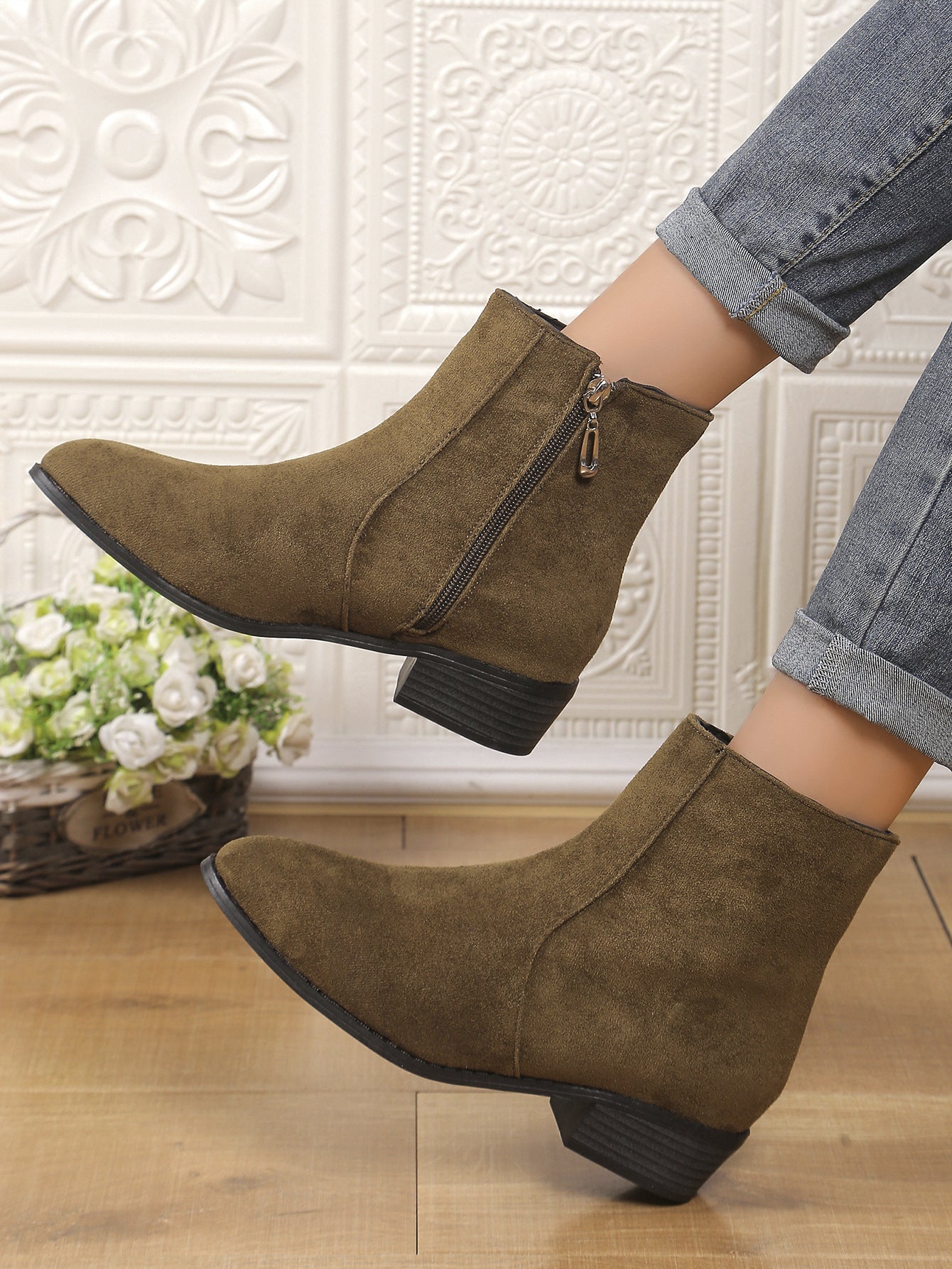 Suede Dr Martens Chunky Heel Short Women's Boots