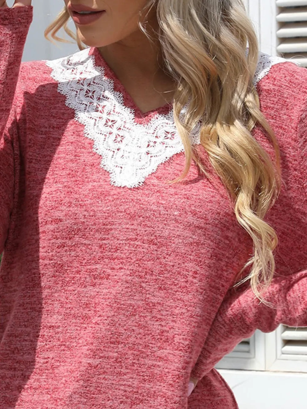 Solid color V-neck loose casual long sleeved T-shirt top for women's wear