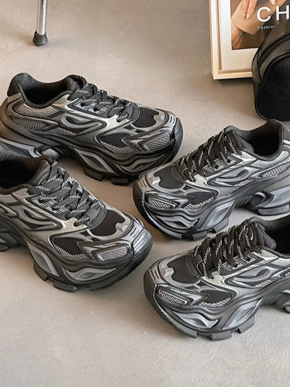 Trendy platform sneakers with ventilation

