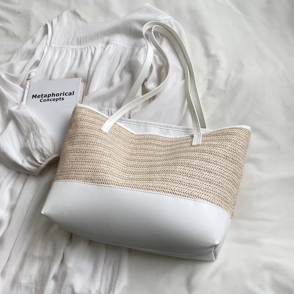 Straw tote bag with leather straps

