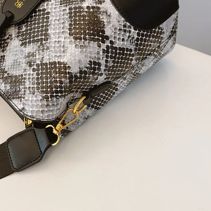 Casual snakeskin bag for women


