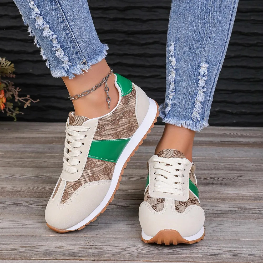 Side view of contrast casual sneakers

White and color-block sneakers

Unisex round toe casual shoes

