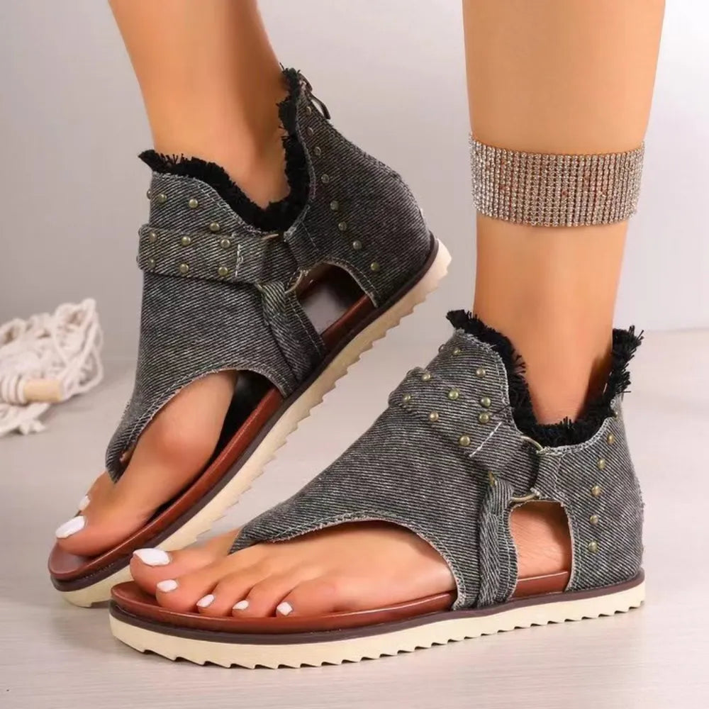 Summer fashion slip-on sandals

