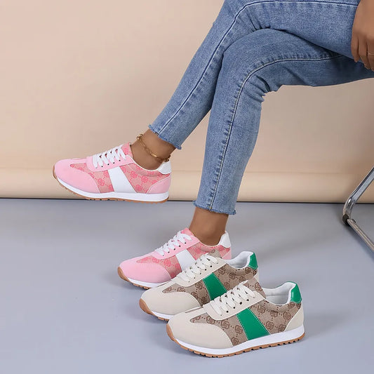 Contrast round toe flat sneakers

