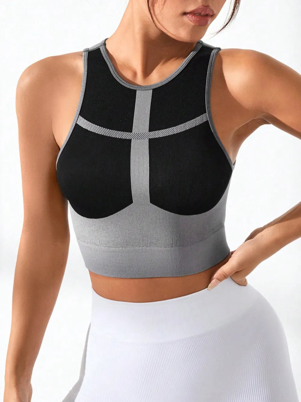 Sleeveless gym top with color blocking pattern

