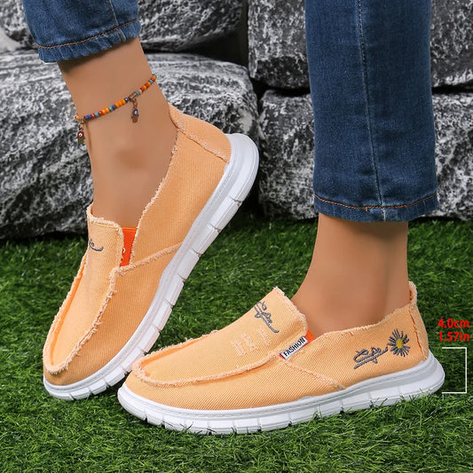 Embroidered slip-on flats for women

