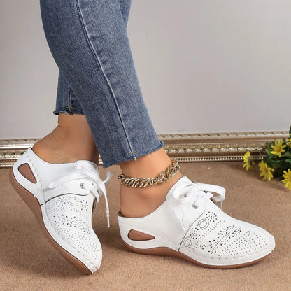 Fashionable lace-up shoes for summer