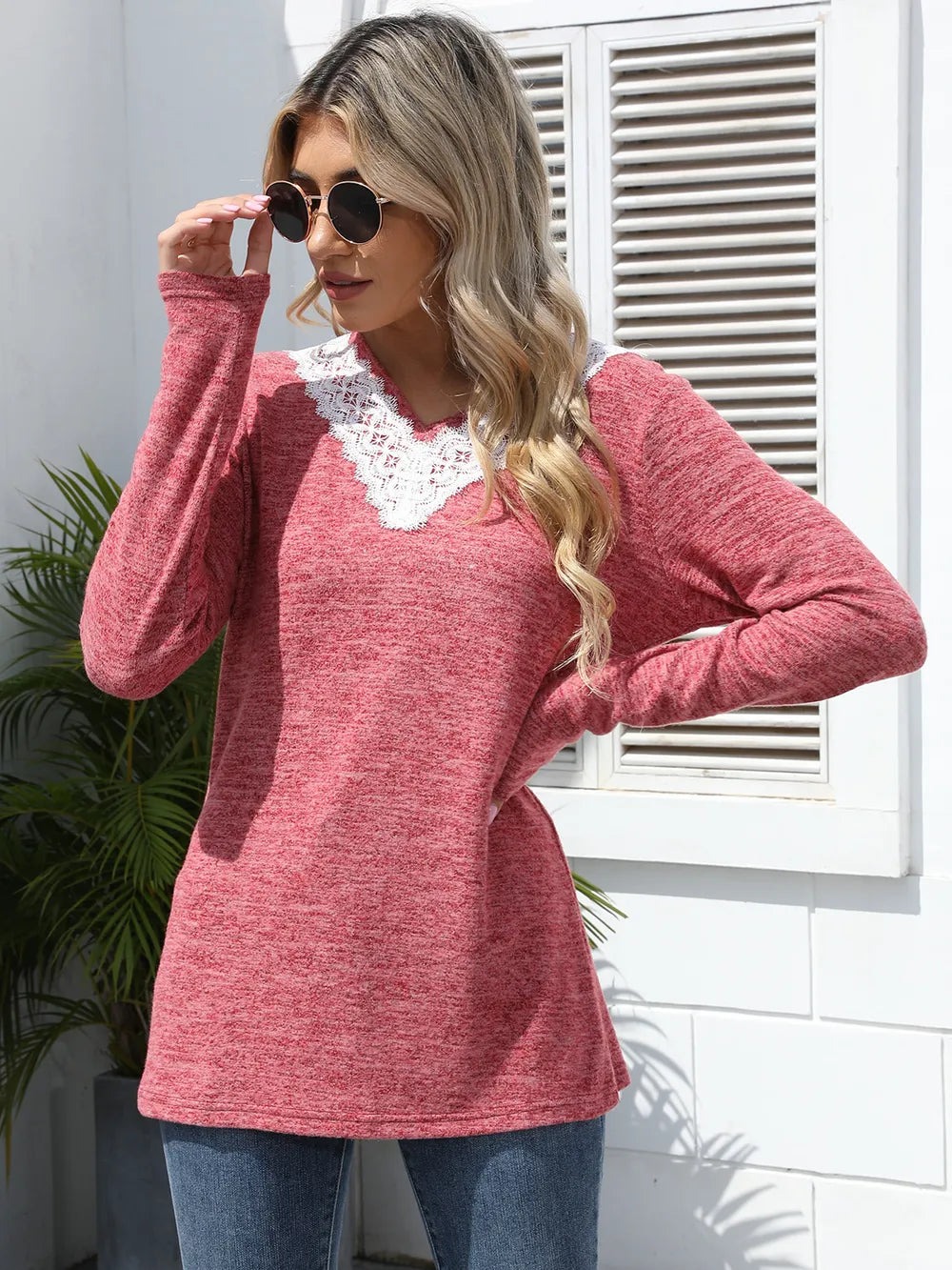 Solid color V-neck loose casual long sleeved T-shirt top for women's wear
