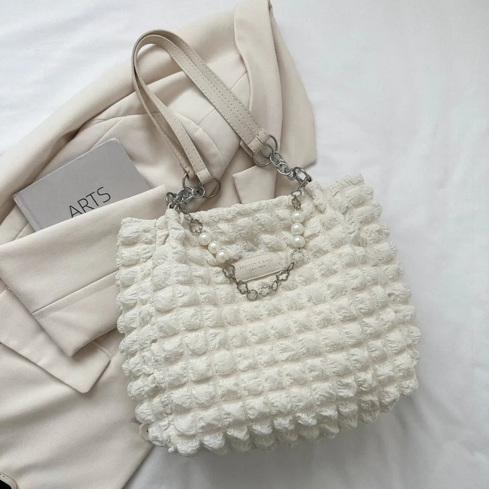 Large capacity textured handbag

