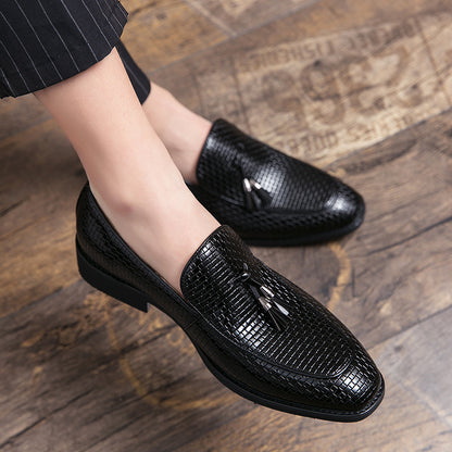 The 'Vantage' Pointed-Toe Leather Loafers