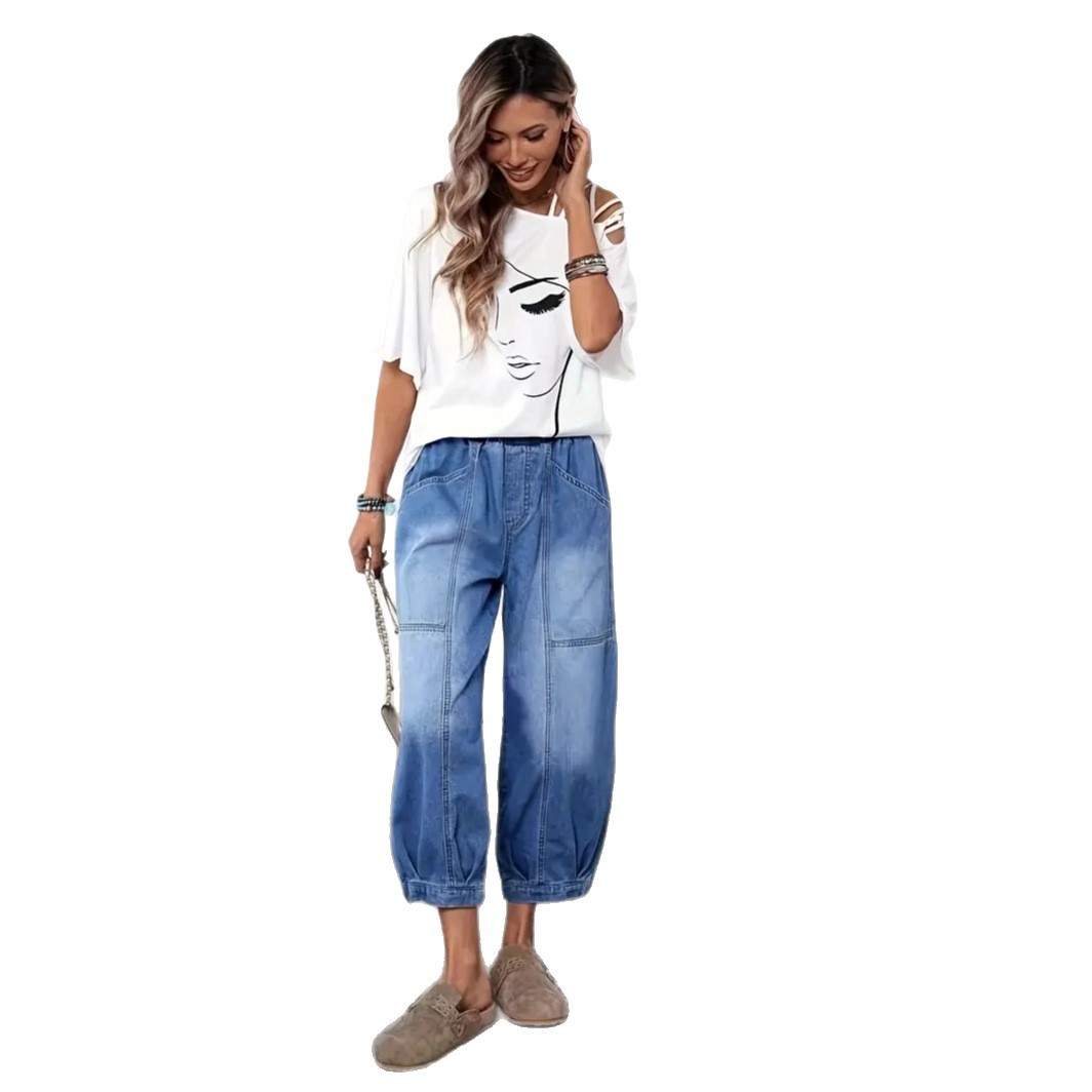 The 'Nostalgic-Edge' High-Rise Denim Capris
