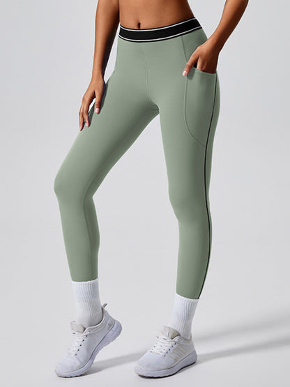 The Apex Contrast Performance Leggings