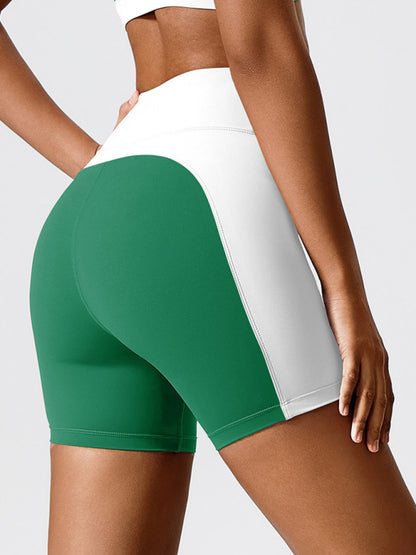 The Aura Eco-Conscious Open-Back Yoga Set