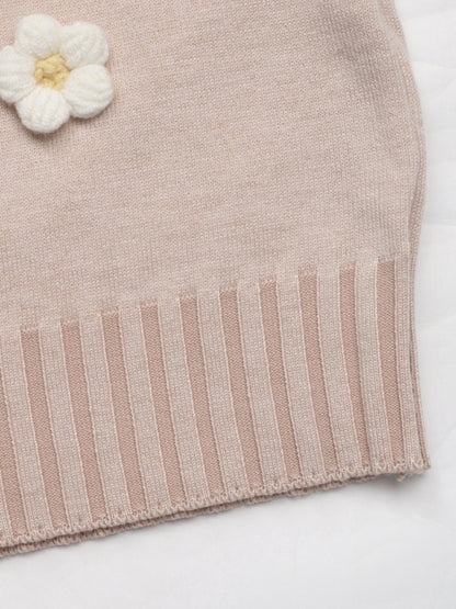 Knitted crew neck sweater with floral details