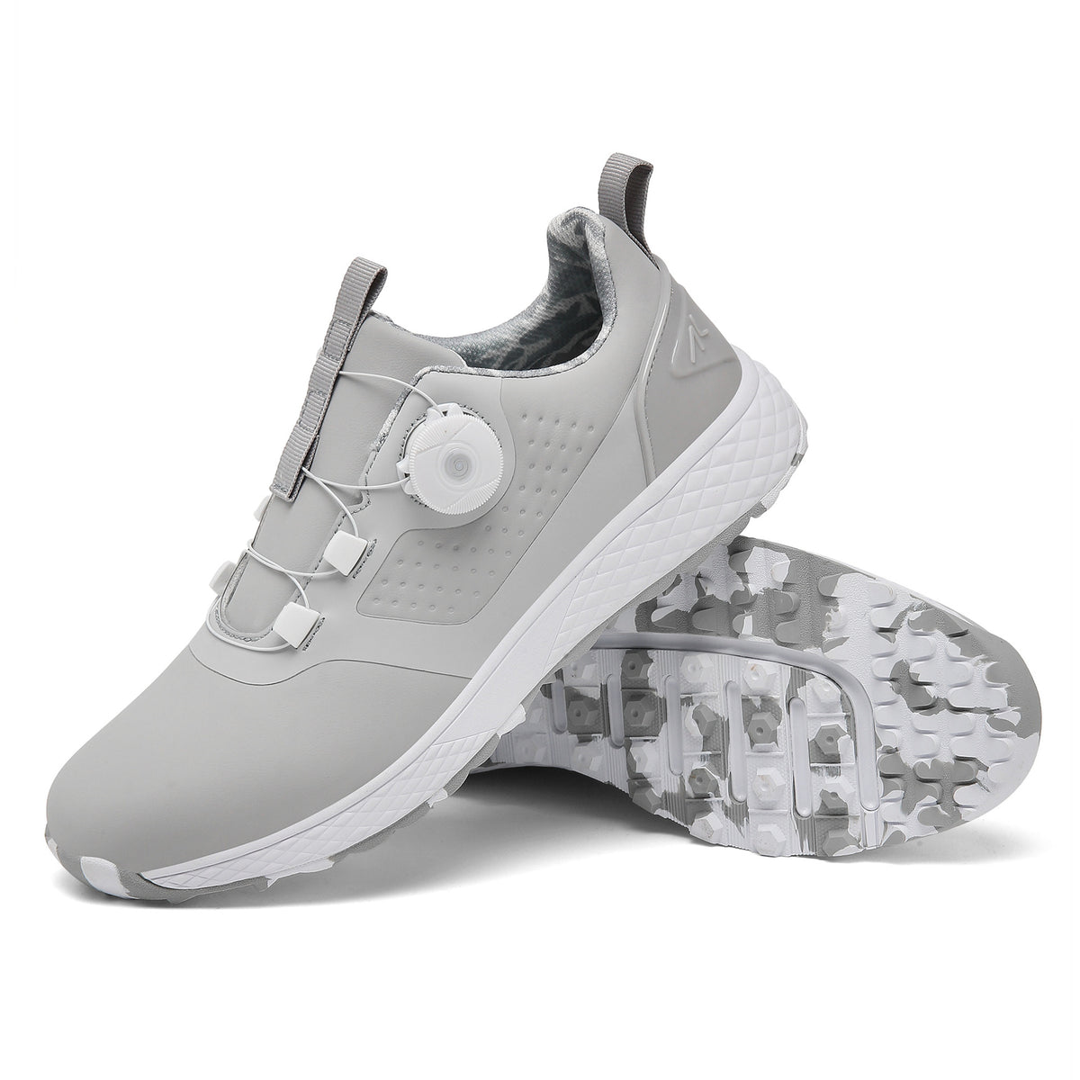 Grey unisex golf shoes with rotating spikes by Mazify